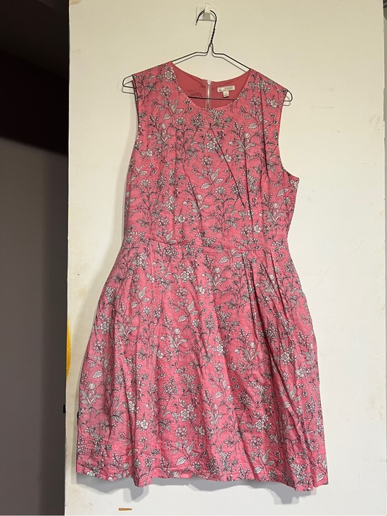 GAP Dresses & Skirts - GAP Pink Floral Sleeveless Fit-and-Flare Mini Dress